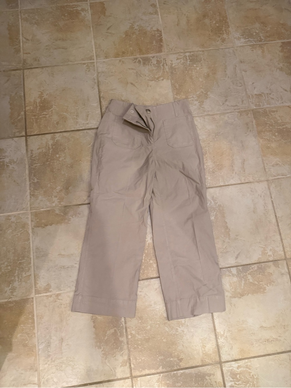 Nicole Miller Beige Capris with Wide Cuff